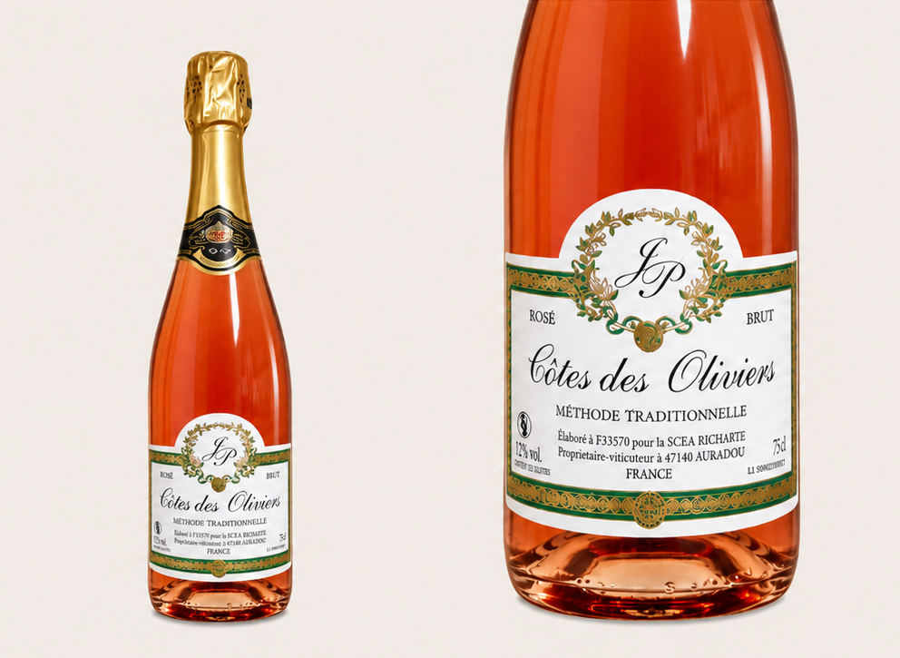 Bouteille de Cuvée des Oliviers brut rosé, méthode champenoise, avec zoom sur l'étiquette